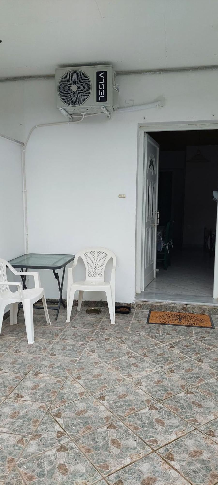 Garden And Big Parking Holiday home *